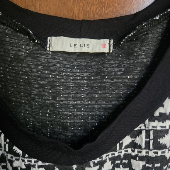 Le Lis Sleeveless Dress Black And White Knit Pattern With Lace - Picture 3 of 4